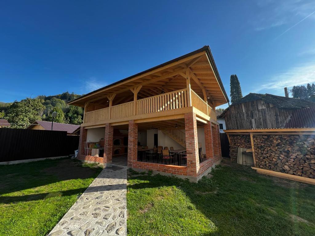 ホテル Casa Bujor De Munte Dragoslavele エクステリア 写真