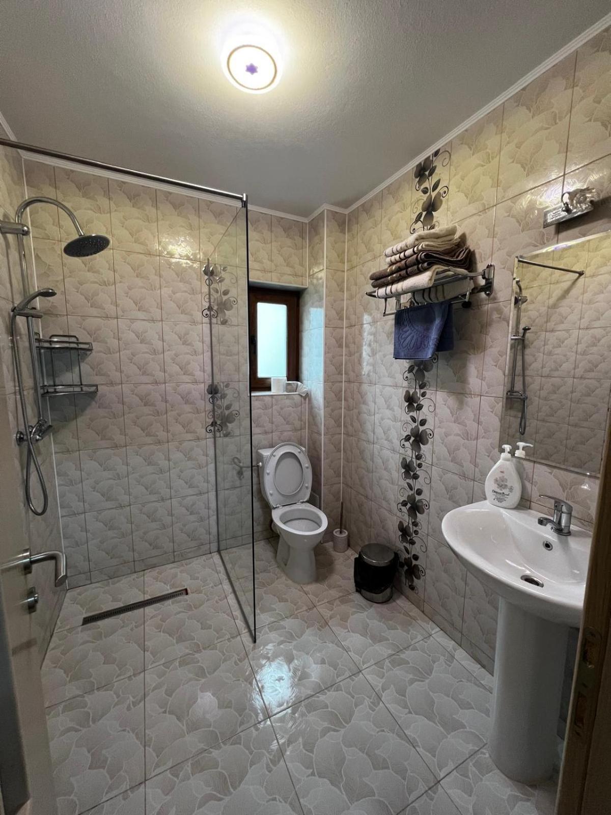 ホテル Casa Bujor De Munte Dragoslavele エクステリア 写真